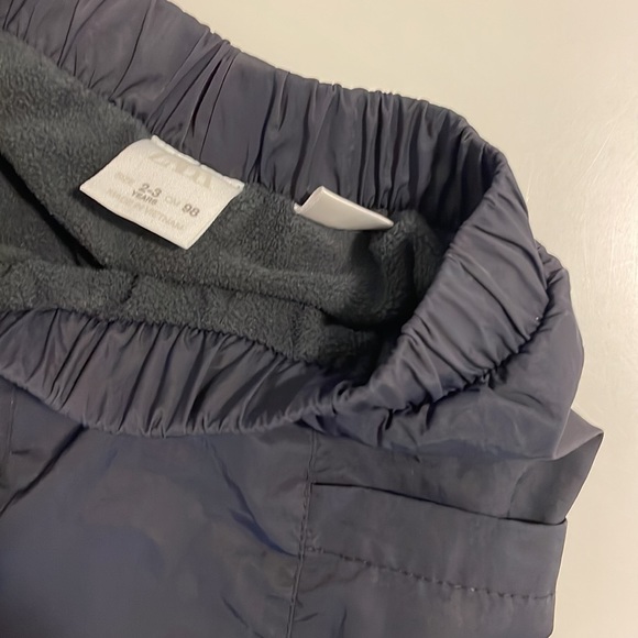 Zara Boys 2-3T Fleece Lined Rain/Wind Pants. - Picture 3 of 4